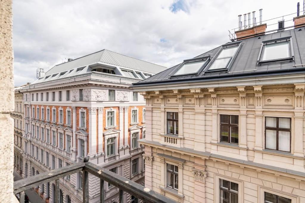 Budapest Basilica Apartment Budapeste Exterior foto